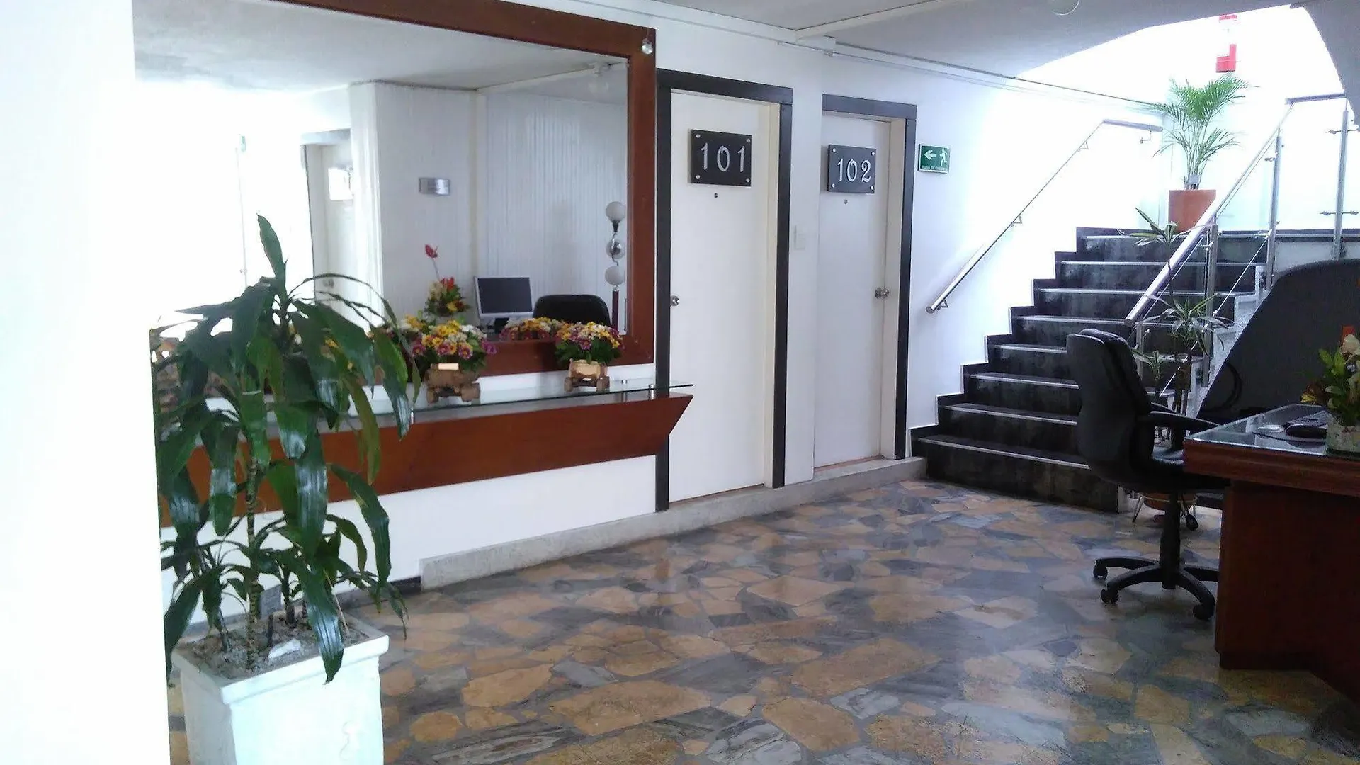 Hotel Marbella Chico ボゴタ 3*,